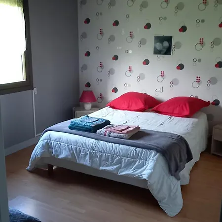 펜션 Jolie Maison A La Campagne A *